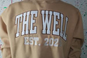 Sudadera THE WELL con cuello simulado, 450 GSM, bordado con nombre personalizado, corte holgado, 100% algodón, felpa francesa. - Product Image 4