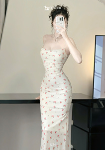 Robe longue maxi pour femme en gros - Bretelles fines multicolores, modèle queue de poisson de créateur ET1234 - Product Image 3