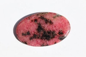 Vente en gros de pierres précieuses naturelles de rhodonite, cabochons de qualité rose pour la fabrication de bijoux - Product Image 3