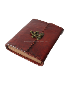 Diario de Cuero Personalizado con Cierre de Latón Antiguo – Cuaderno de Regalo Perfecto, Cuaderno Hecho a Mano con Borde Desflecado y Cierre en C - Product Image 3