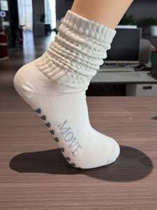 Wholesale <b>Custom</b> Pilates Slouch <b>Grip</b> <b>Socks</b> Women Cotton Anti Slip Yoga Barre <b>Socks</b> with Woven Label Daily Indoor - Product Image 5