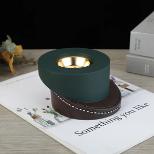 Quemador de incienso ArabesqueLuxe, hecho a mano en madera y cuero, con elegante arte árabe multicolor para Oud y productos de lujo. - Product Image 3