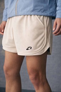 Shorts de course respirants en mesh pour hommes, taille élastique avec cordon de serrage, légers, pour la gym et l'entraînement sportif, séchage rapide, coupe performante - Product Image 4
