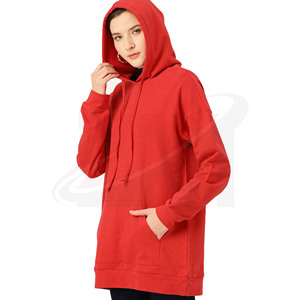 Robe pull tricotée surdimensionnée rouge à capuche et manches longues pour femme, personnalisable, avec poches, pour l'automne – Vente en gros - Product Image 2