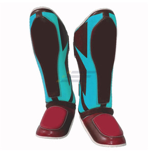 Protège-tibias en cuir de vachette, protection professionnelle, design léger, logo personnalisé, pour football, kickboxing, muay thai - Product Image 1