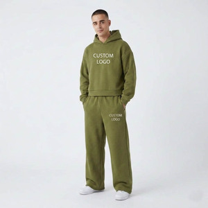 Ensemble de survêtement unisexe athleisure en molleton premium avec logo personnalisé, comprenant un sweat à capuche oversize vert olive et un pantalon de jogging ample et décontracté - Product Image 2