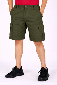 Pantalones Cortos Cargo Premium para Hombre en Verde Oliva, Ligeros y Transpirables, de Mezcla de Algodón, para Comodidad en Verano, Corte Relajado hasta la Rodilla - Product Image 1