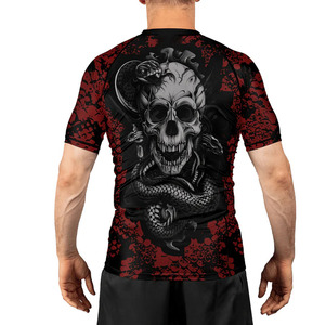 Rashguard de MMA personalizado que permite movimiento total y brinda comodidad de ajuste ceñido con estilo sublimado, tipo kimono de jiu jitsu. - Product Image 5