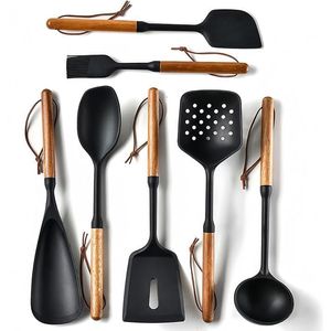Set di Utensili da Cucina in Silicone Alimentare Premium, Non Tossico e Resistente al Calore, con Manico in Legno - Product Image 1