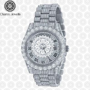 Reloj de Lujo Charm_Jewells, Dorado, 45mm, Redondo, Analógico, de Cuarzo, para Hombre, con Esfera de Cristal de Zafiro y Bisel de Diamantes - Product Image 2