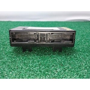 ECU และโมดูลคอมพิวเตอร์มือสองสำหรับรถยนต์ซีรีส์ 3 รุ่น 684045101 - Product Image 3