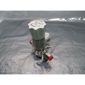 Régulateur Tescom 74-2462KR922-079 avec câble - Équipements et pièces semi-conductrices de renommée mondiale chez Trusted Global - Product Image 3