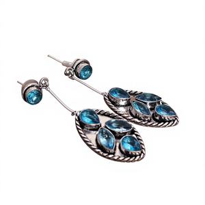 Pendientes Clásicos de Plata Oxidada con Circonita en Forma de Pera para Mujer, Regalo para Esposa - Product Image 1