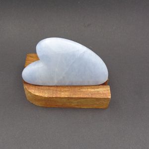 Chakralume - Herramienta de Masaje Facial Gua Sha de Calcita Azul Natural en Forma de Corazón, Cristal Curativo Pulido a Mano para Spa, Cuidado de la Piel y Reiki - Product Image 4