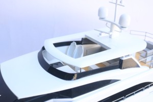 PRINCESS - Maqueta de Yate Moderno de Madera Pintada en Blanco y Negro de 35 Metros, Hecha a Mano, para Decoración del Hogar, Regalo de Acción de Gracias, Regalo Empresarial - Product Image 3