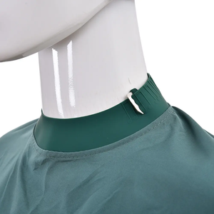 Cape de barbier en polyester imperméable de haute qualité, conçue et fabriquée pour la coiffure - Product Image 4