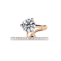 Ensemble de bagues de fiançailles en moissanite, taille brillant rond, or massif 18 carats, sertissage à griffes, bande pavée, style classique pour femme