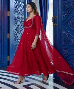 ชุดคุर्ติงานปักไหม FENDY ดีไซน์หรูหรา ประดับด้วยเลื่อม เหมาะสำหรับงานเทศกาล ราคาขายส่ง เสื้อผ้าชาติพันธุ์ ผ้าฝ้าย RANI แห้งเร็ว สำหรับผู้หญิง - Product Image 3