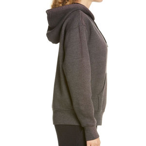 Diseño de logotipo personalizable en color sólido con diseño de mangas largas, precio económico y diseño de capucha con cordones y bolsillo canguro. - Product Image 3