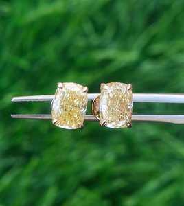 Boucles d'oreilles clous en argent sterling 925 plaqué jaune avec moissanite jaune taille coussin fantaisie pour mariage et soirée - Product Image 5