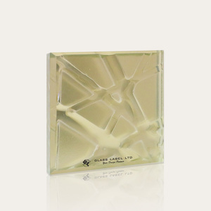 Paneles a medida para arte | Esculturas exteriores teñidas laminadas con texto en horno Uso de diseñador - Product Image 6