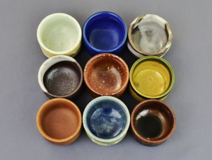 Juego de Vasos de Sake Japoneses, 9 Piezas (Estilo Izakaya), Cerámica Reutilizable Ecológica, Multiusos, Regalo Clásico - Product Image 4