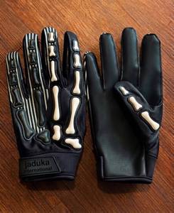 Gants de football et de rugby personnalisés en silicone imprimé, antidérapants, respirants, avec paume moulée, confortables et résistants à l'usure - Product Image 5