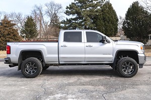 GMC Sierra 2500HD SLT Z71 4x4 2015: Vehículos usados con disponibilidad masiva - Product Image 3