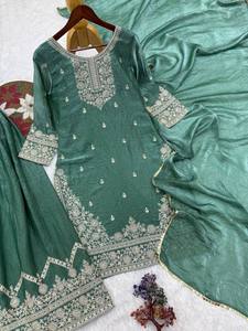 Conjunto de 3 Piezas Sharara Gharara con Bordado Indio, Traje Tradicional Étnico de Georgette y Seda para Invierno, Verano, Bodas y Diwali - Product Image 3