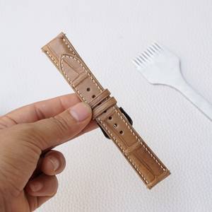 Fournisseur du Vietnam de montre de luxe avec bracelet en cuir d'alligator véritable Bracelets de montre personnalisés de 18mm à 24mm avec boucle en acier inoxydable - Product Image 4
