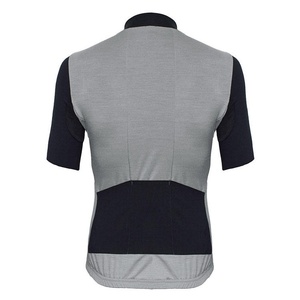 เสื้อจักรยานแขนสั้นผ้าโพลีเอสเตอร์/สแปนเด็กซ์ 160 กรัม สวมใส่สบาย พิมพ์ลายแบบรีดร้อน พร้อมส่ง โลโก้สั่งทำได้ สำหรับฤดูร้อน ขายส่ง - Product Image 4