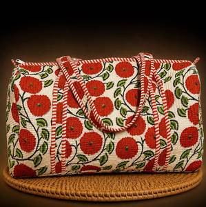 Sac de voyage matelassé en coton imprimé artisanal de style indien, motif bonbons de luxe, fabriqué à Jaipur, par Elite Craft Studio - Product Image 2