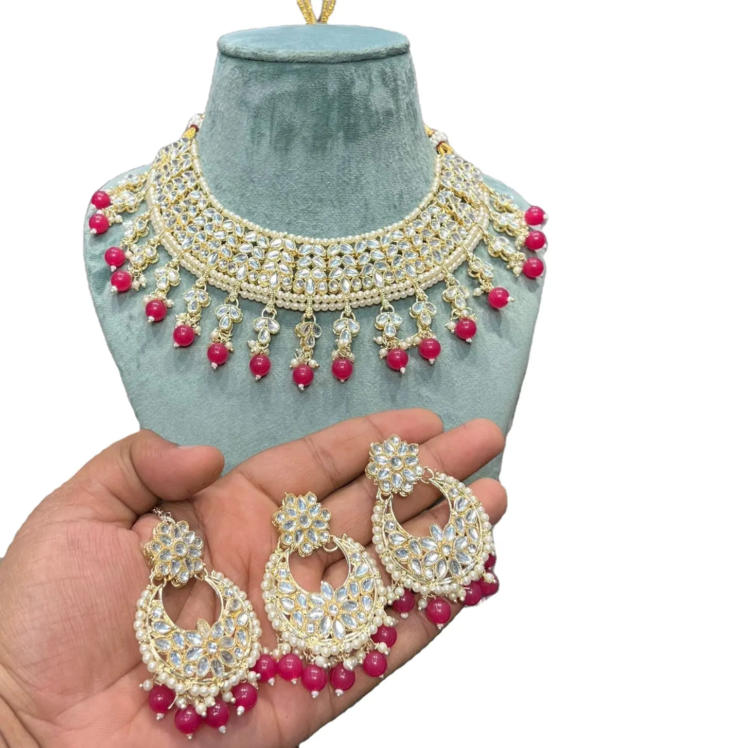 Menakjubkan pernikahan India pengantin pkunachi dan set berat dengan set choker Dan anting panjang dalam Harga Terendah