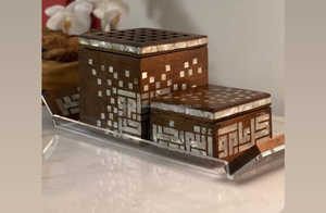 United Trade World's Specials pour le Ramadan et l'Aïd Plateau en acrylique avec poignée en bois Boîte en bois et pots en plastique pour brûleur Bakhoor - Product Image 2