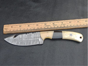 Couteau de chasse à lame fixe en acier Damas fait main sur mesure avec manche en os et corne - Product Image 5