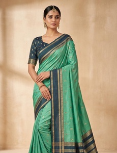 Sari Tradicional Indio de Seda Banarasi con Trabajo de Tejido Zari para Bodas y Eventos Festivos, Atuendo para Mujer - Product Image 1
