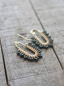 Universal Overseas Stylish Hand Woven Delicate Seed Bead Crystal Earrings Vintage Ethnic Fan-Shaped Boho Earrings for Women - Product Image 2