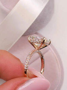 Anillo de Compromiso de Moissanita con Corte Radiante, Plata de Ley 925 con Baño de Rodio, Minimalista con Halo Oculto, Anillo de Aniversario para Mujer - Product Image 6