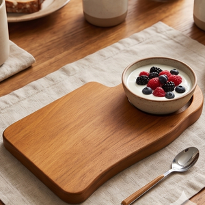 Tabla de cortar profesional de madera de teca con mango circular grande, tabla de cortar de madera con forma única para servir en la cocina. - Product Image 5