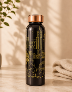 Botella de Agua de Cobre Negro Mate con Elegante Diseño de Líneas Doradas, Botella de Salud Ayurvédica Hecha a Mano de Lujo - Product Image 1
