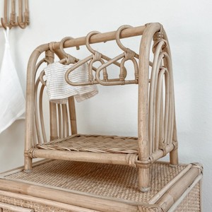 Porte-vêtements en rotin pour poupées, best-seller, pour jeux créatifs d'enfants, organiseur de vêtements pour poupées - Product Image 4