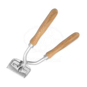 Cortadora de Pelo Manual para Caballos con Cuchillas de Acero, Ejes Cromados y Mangos de Madera, Herramienta de Aseo para Caballos de 11 Pulgadas - Product Image 3