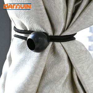 Cuerda Elástica Portátil para Exteriores con Bola de Plástico, Cuerda Elástica Negra de Goma con Bola - Product Image 2