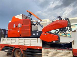 Kubota DC108X 108HP Combine <b>Harvester</b> Gear Drive Diesel Engine High Efficiency Rice Grain <b>Harvesting</b> Agricultural Machine - Product Image 3
