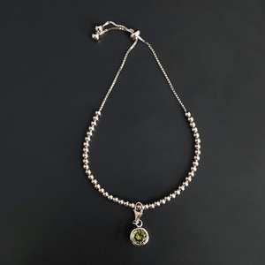 Bracelet à breloques en argent sterling avec pierre de naissance de août (peridot), cadeau pour femme - Product Image 3