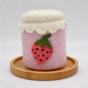 Confiture de fraises en feutre de laine 100% naturelle - Jouet alimentaire artisanal |   Jouet de simulation pour enfants |   Jouets en peluche - Product Image 4