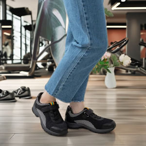 WYPEX, zapatillas deportivas de ajuste ancho para mujer, diseño antideslizante cómodo, cuero transpirable, parte superior antibacteriana, EVA, zapatos a prueba de golpes - Product Image 1