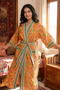 Robe kimono en coton orange faite à la main, style bohème, robe de chambre florale, paréo de plage pour femme, cadeau pour demoiselle d'honneur - Product Image 3