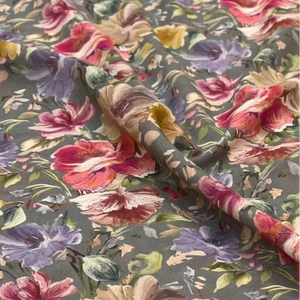 ผ้าโพลีเอสเตอร์พิมพ์ลายดิจิทัลคุณภาพพรีเมียม ทนทาน ลายธีมคริสต์มาส 2025 สำหรับชุดเดรส เสื้อผ้า และของตกแต่งบ้าน ขายส่ง - Product Image 1