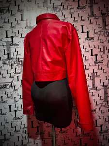 เสื้อแจ็คเก็ตหนังวินเทจสีแดงทรงครอปสำหรับผู้หญิงสไตล์สตรีทแวร์ - Product Image 3